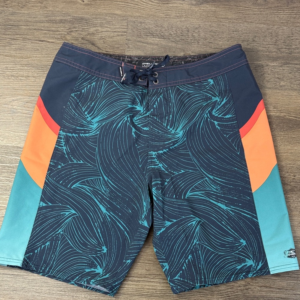O'Neill Men’s Hyperfreak Nomad Scallop board shorts, Black blue orange, size 30